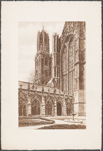 606625 Gezicht vanuit de kruisgang van de Domkerk (Domplein) te Utrecht op een gedeelte van de westelijke arm van de ...